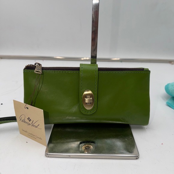 Patricia Nash Handbags - Patricia Nash Vintage Distress Annesley Wallet Foliage Green Leather RFID